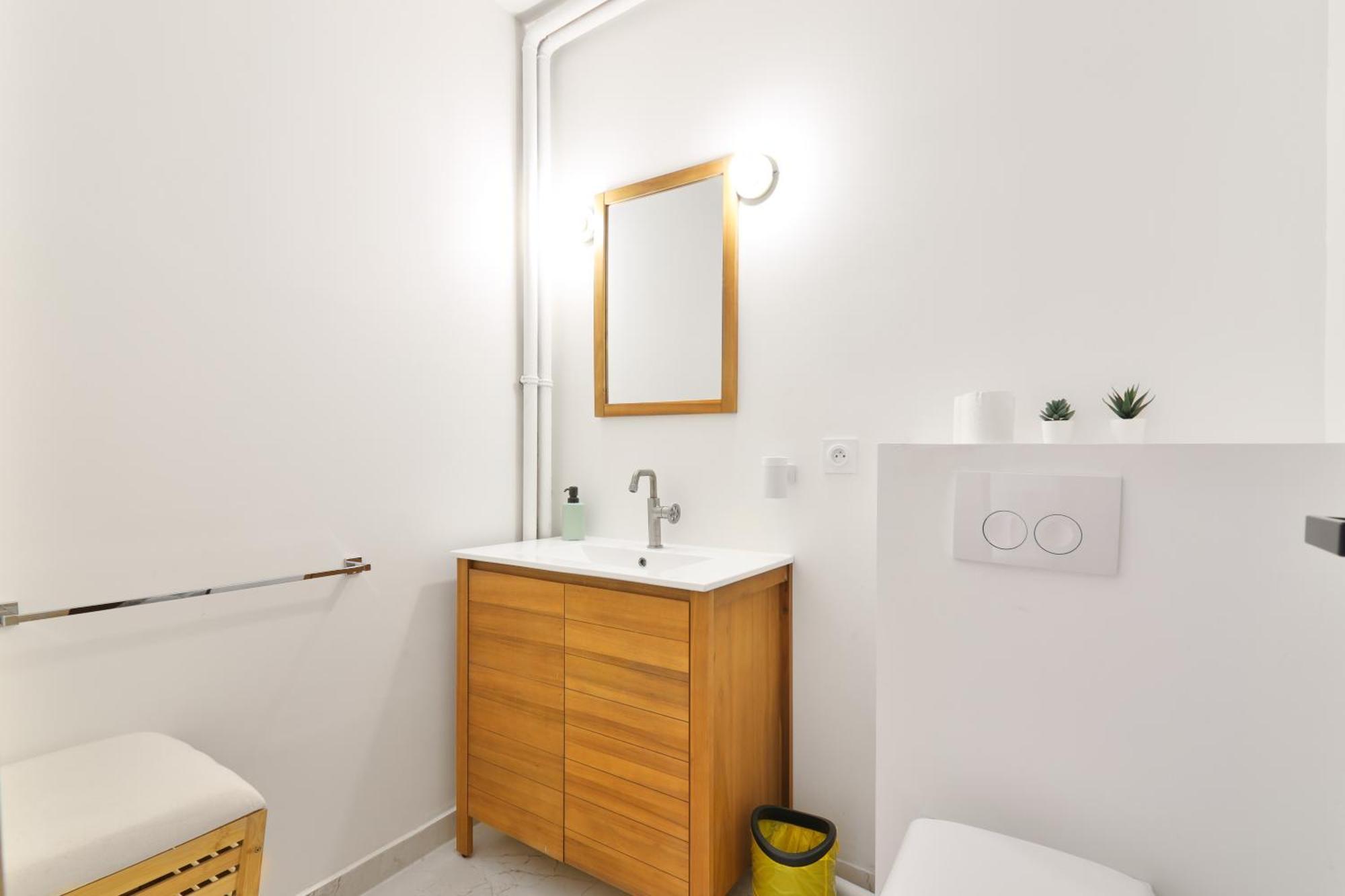 Appartement Quartier Canal Saint Martin Free Netflix Paris Exterior photo